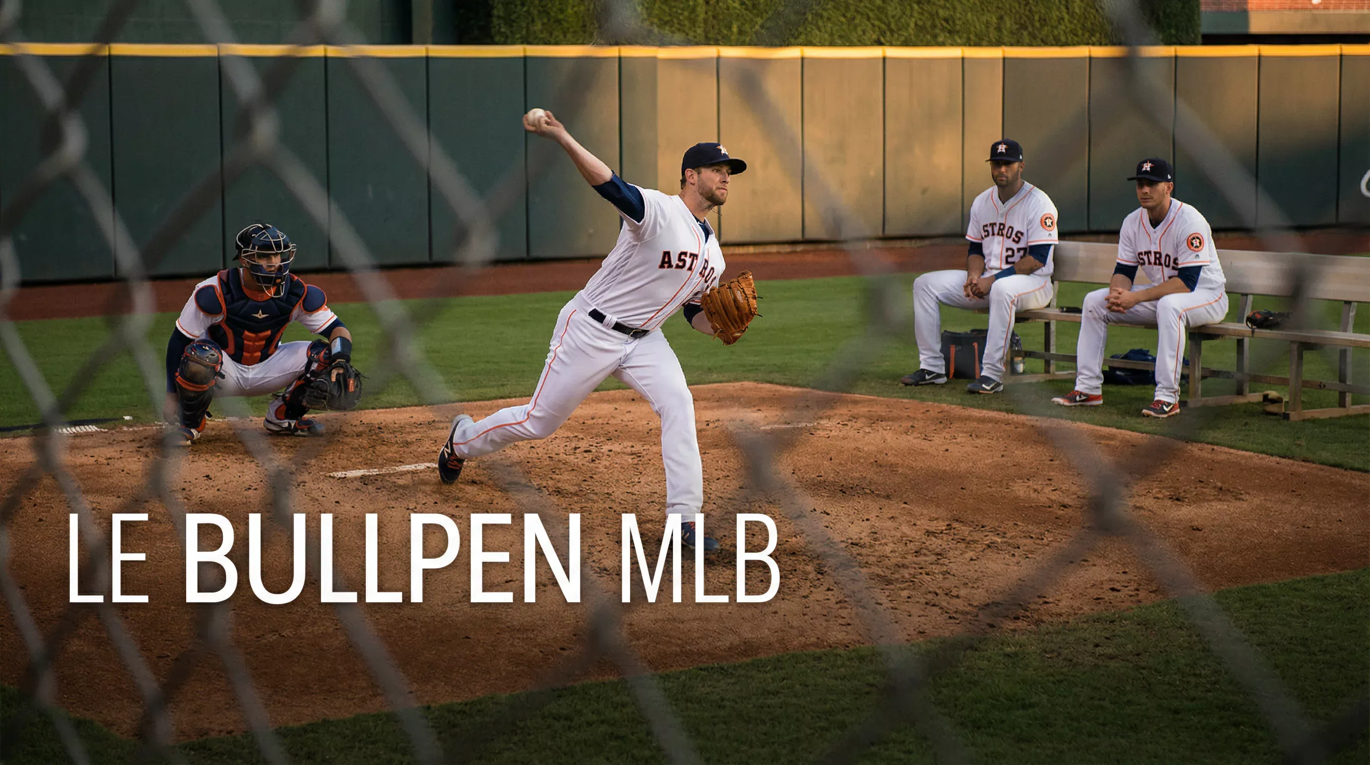 Releveur de baseball MLB s'échauffant dans le bullpen avant d'entrer en jeu