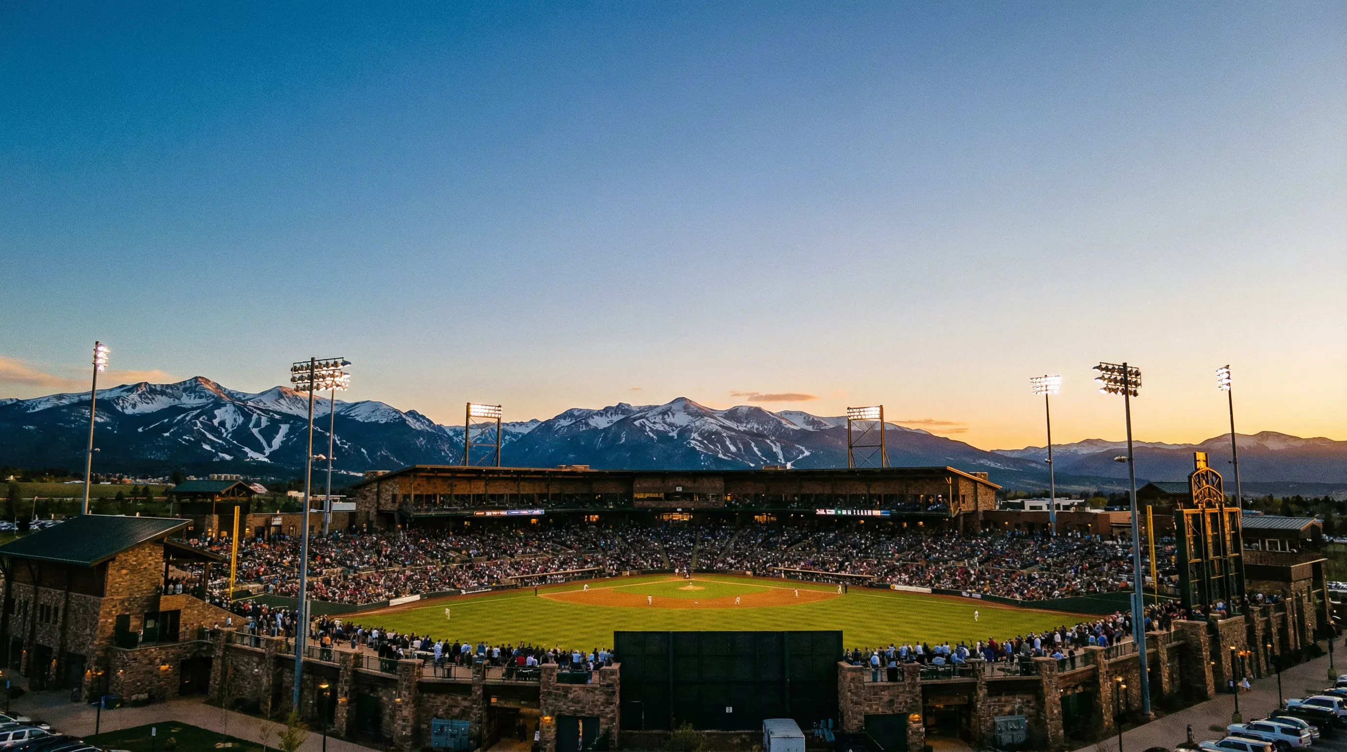Vue du stade Coors Field à Denver avec les montagnes en arrière-plan